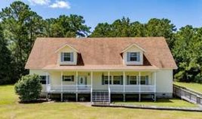 35 Bayview Dr
