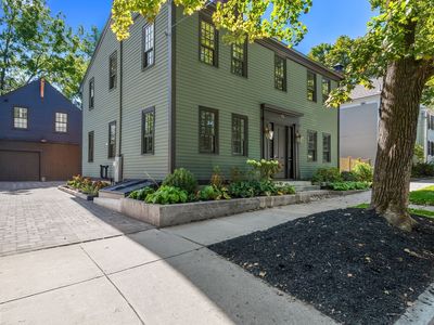 15 Broad St