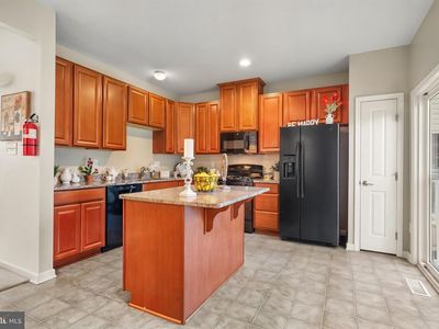 1607 Exposition Dr