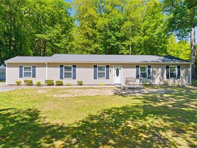 Property at 6571 Lake View Dr, Gloucester, VA
