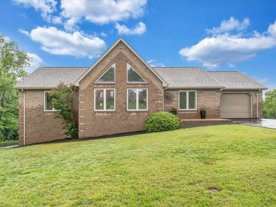 1341 Johnsbury Ct NE