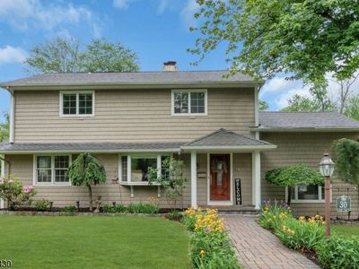 30 Laurel Dr