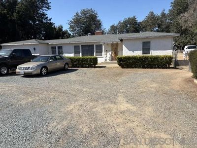 2270 Leon Ave