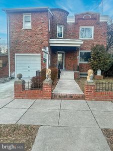 33 Nicholson St NW