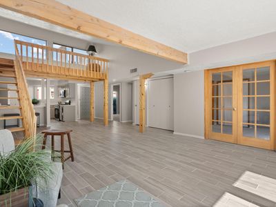 880 Tramway Lane Ct NE