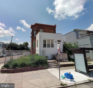 200 N 52nd St