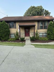 106 Phyllis Dr