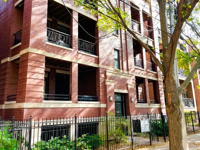 675 N Peoria St APT 4N