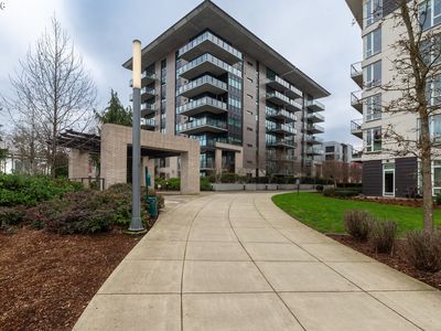 1830 NW Riverscape St APT 307