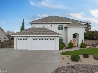 42076 Shadow Hills Dr