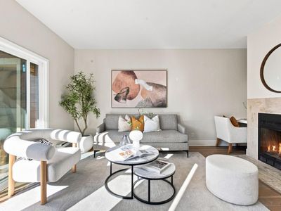 199 Shoreline Ct