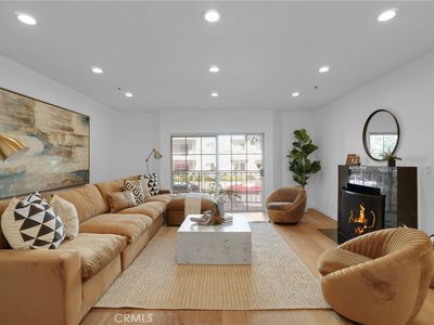 1871 Greenfield Ave APT 102