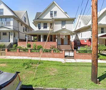 1533 Park Ave