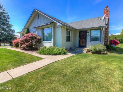 102 N 67th Ave