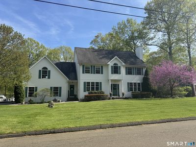 Property at 37 Oakwood Lane, Hamden, CT
