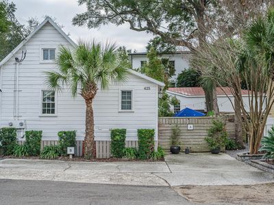 425 King St