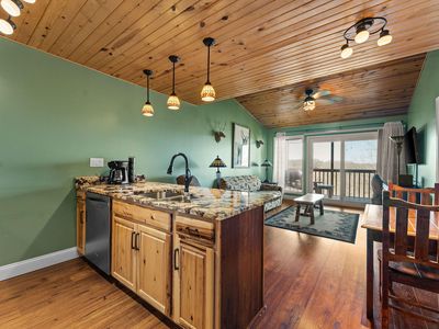 Property at 321 Notch Lane UNIT 10 BLDG 18, Reeds Spring, MO