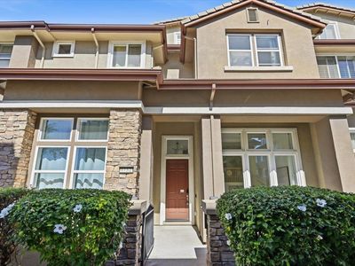 1732 Avenida Elisa