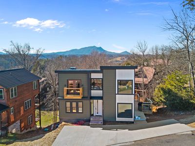 1568 Rainbow Ridge Way