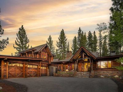 9649 Dunsmuir Way