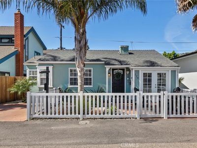 220 Capistrano Ave
