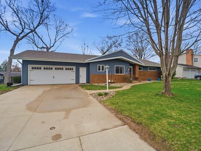 1316 Hillcrest Dr