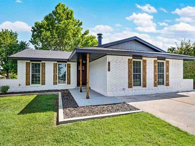 5610 NW Briarwood Ave