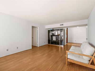 6606 De Moss Dr APT 208