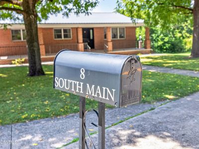 8 S Main St