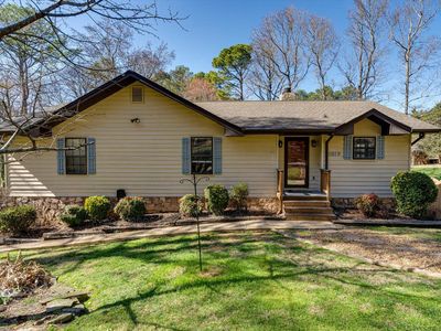 1819 Pine Needles Trl