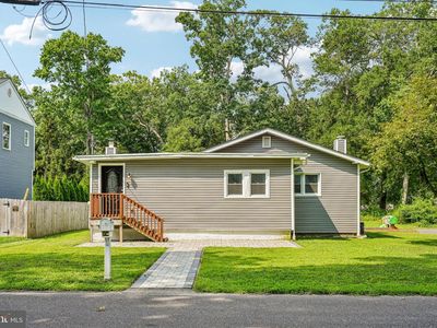 10 Maple Ln