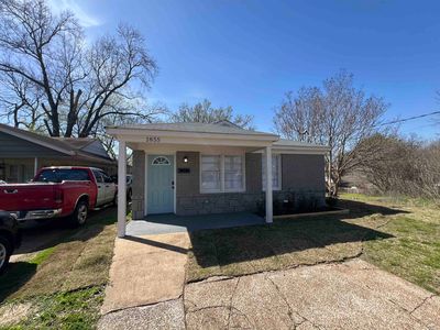 1855 Kansas St