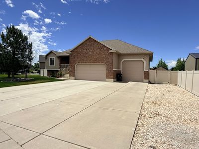 2801 N 2575 W