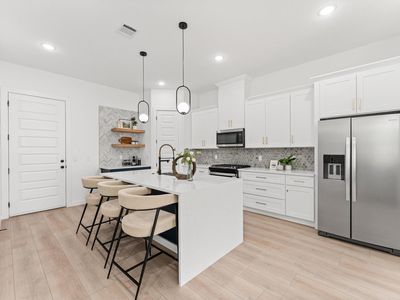 7128 Avenue Q