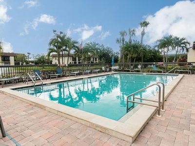 9275 Lake Park Dr APT 204