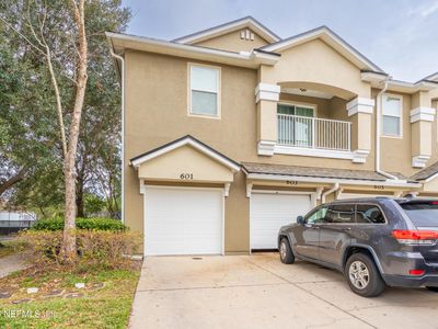 601 GOLDEN LAKE Loop