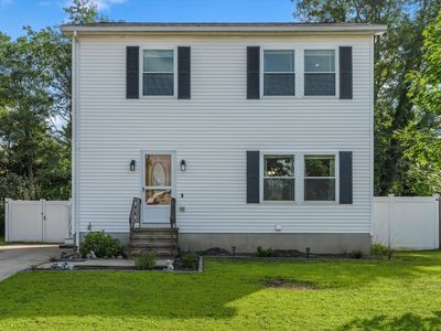 Property at 6 Buttonwood Ln, Acushnet, MA
