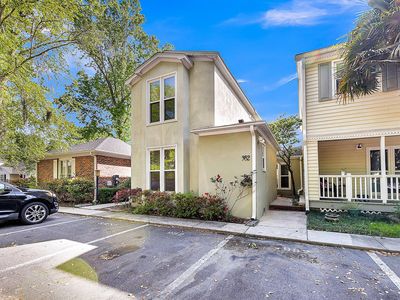 982 Harbor Oaks Dr