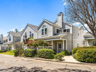 4523 Carpinteria Ave APT D