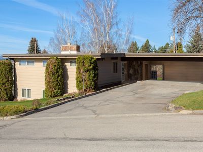 312 Crestview Rd