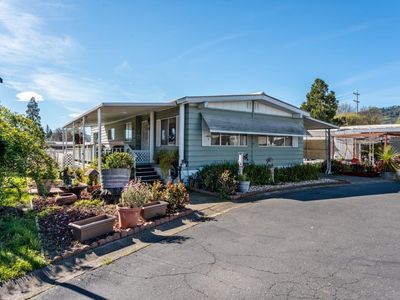 660 Leslie Street #80