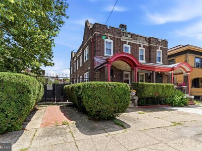 2116 W Passyunk Ave