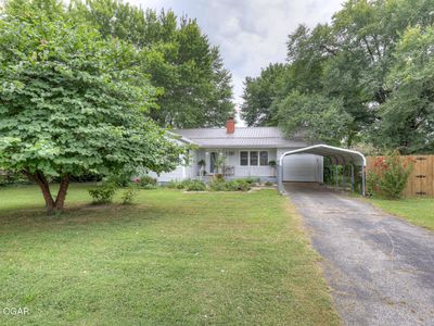 Property at 109 E Splitlog Ave, Goodman, MO
