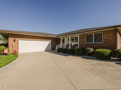 Property at 2301 Foxbury Ln, Findlay, OH