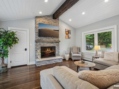 Property at 689 Colonial Road, Franklin Lakes, NJ