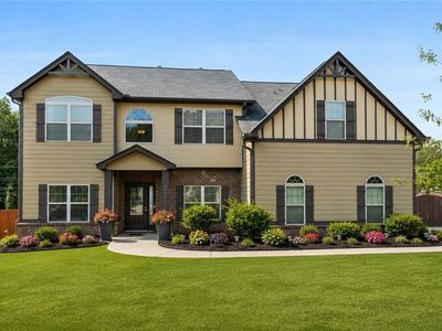 2748 Village Park Dr E