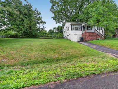 Property at 221 Mumpower Dr, Bristol, VA