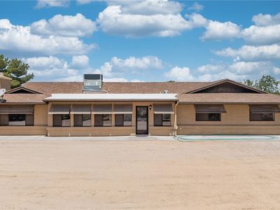 3127 E Rosslynn Dr