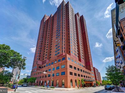 10 E Lee St Unit 2103