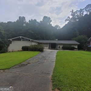 2250 Crestknoll Cir